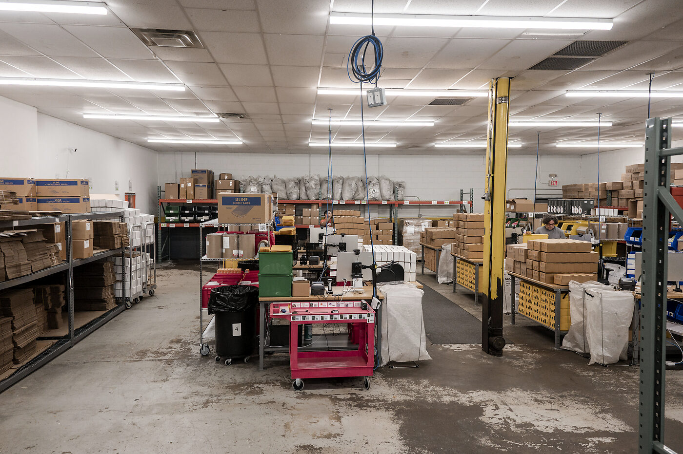 Kitting & assembly line